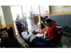 Siirt’e imam hatip öğrencileri kan bağışladı