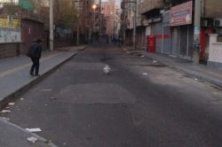 Diyarbakır’da Fatih Mahallesi Göçmenler Caddesinde bomba alarmı