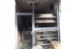 Çatışmalarda atılan roket iş yerlerine zarar verdi