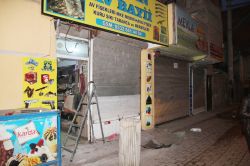 Diyarbakır’da bir av bayisi yağmalandı