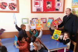 Üniversite öğrencilerinden köy okuluna yardım