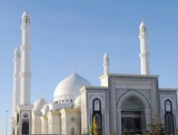 Kazakistan'ın En Büyük Camisi Açıldı