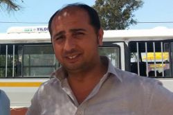 Babasının mezarı başında intihar etti