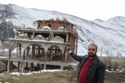 İnşaatı tamamlanamayan cami yardım bekliyor