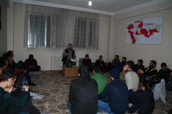 "Müslümanlar, taklitçilikten kaçınmalı"