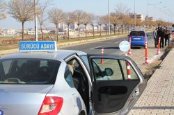 Midyat’ta yılın son ehliyet direksiyon sınavı yapıldı