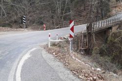 Mahallelilerden köprü talebi