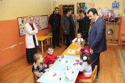 Fevzi Geyik İlköğretim Okulu’na kırtasiye desteği