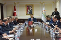 Bakan Çelik hayvancılık sektörü temsilcileriyle görüştü