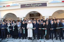 "Camiler birlik ve beraberliğin tesis edildiği mekânlardır"