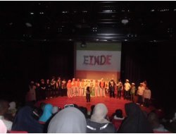 Hollanda'da İslam Okulunda Mezuniyet Töreni