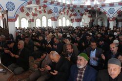 Kâhta’daki camilerde yağmur duası yapıldı