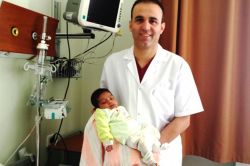 Suriyeli bebek Diyarbakır’da hayata tutundu