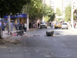 Sendikalar ve DBP’li belediyeler halkı mağdur etti