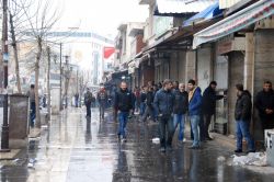 Yasağın kalkmasının ardından Gazi Caddesi
