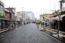 Başbakanlıktan Sur esnafına yardım