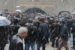 “Savaşlarda bile camilere dokunulmuyor”