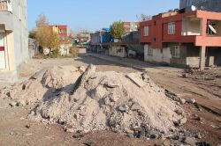 Hafriyat atıkları halkı rahatsız ediyor