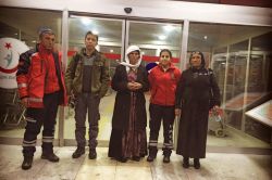 Diyaliz hastaları paletli ambulansla hastaneye götürüldü