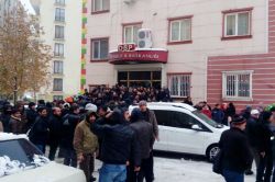 DBP İl Binasına baskın: 2 gözaltı