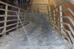 Yoğun kar nedeniyle Diyarbakır’daki üst geçitler kullanılamıyor