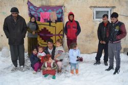 Suriyeliler soğuk havada donarak ölmek istemiyor