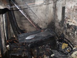 Polisin Attığı Biber Gazı Bir Evi Küle Çevirdi