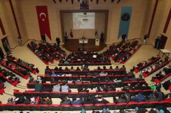 Akdeniz Üniversitesi’nde solcu gruplardan provokasyon