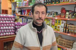 Bakkal esnafı AVM’lere karşı direnemiyor