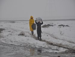 Ji malbatên Sûrîyeyî yên ku di konan de dijiyan re xanî hat temînkirin