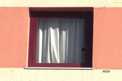 Diyarbakır’da bir okula kurşun isabet etti