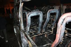 Park halindeki araç yandı