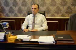 “Akademisyenin görevi araştırma yapmak ve öğrenci yetiştirmektir”