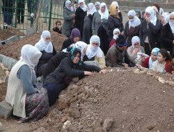 Açıkgöz ailesi gözyaşları içerisinde toprağa verildi