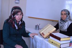 4 ayda hafız olan kız öğrenci Umreyle ödüllendirildi