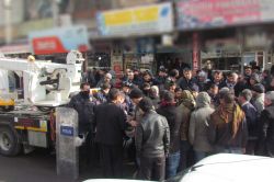 Esnaf elektrik sayaçlarının dışarı alınmasına izin vermedi