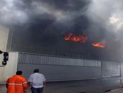Bursa İnegöl'deki Fabrika'da Yangın