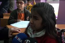 Sur’un çocukları karne sevincini buruk yaşıyor