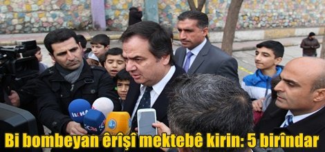 Bi bombeyan êrîşî mektebê kirin: 5 birîndar