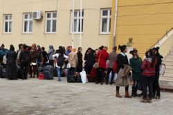 Silopili öğrenciler telafi eğitim için Batman’a gitti video