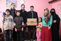 Üniversite öğrencilerinden Sur halkına yardım video