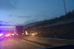 Mardin’de buzlanma nedeniyle onlarca araç kaza yaptı