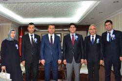 Gümrük çalışanları, çalışmaları hakkında valiye bilgi verdi