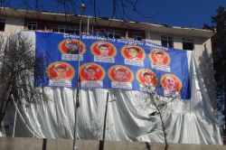 Çınar saldırısında ölenlerin resimleri emniyet binasına asıldı