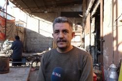 Atık kağıt toplayıcıları yeni düzenlemeye tepki gösterdi