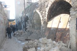 Tarihi çarşı bakımsızlıktan çöktü