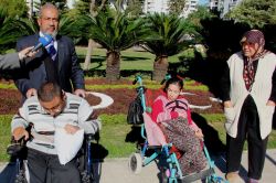 Engelliler fonksiyonel akülü tekerlekli sandalye istiyor