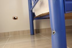 Sur’dan gelen mermi eve isabet etti