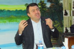 Mehmet Yavuz, Şanlıurfa'nın Siverek ilçesinde gazetecilerle bir araya geldi