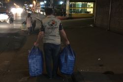 Avrupa Yetim-Der’den Filipinli evsizlere yemek yardımı